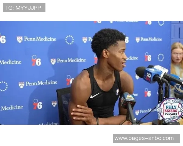 埃奇库姆半场表现不佳10投仅3中三分球命中率低迷仅得7分2篮板